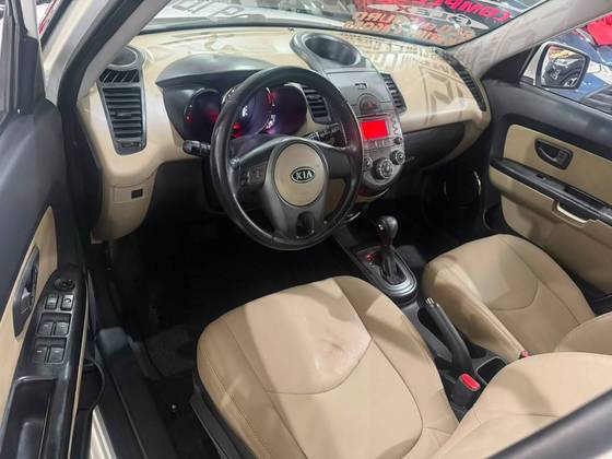 KIA SOUL 1.6 EX 16V FLEX 4P AUTOMÁTICO KIA SOUL 1.6 EX 16V FLEX 4P AUTOMÁTICO